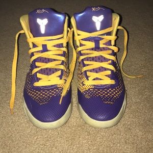 Kobe Bryant Sneakers Size 7
